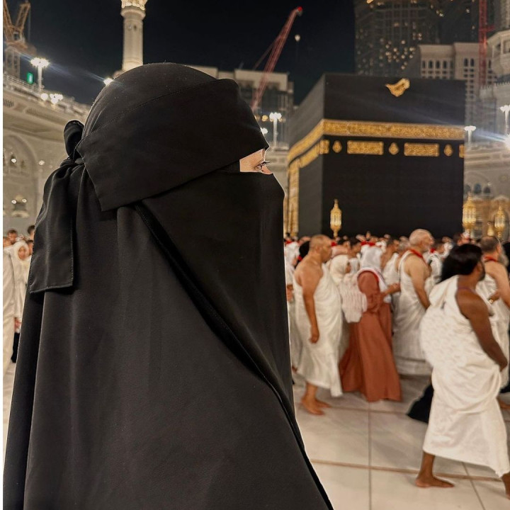 Pakai Cadar, Paula Verhoeven Didoakan Netizen Segera Hijrah