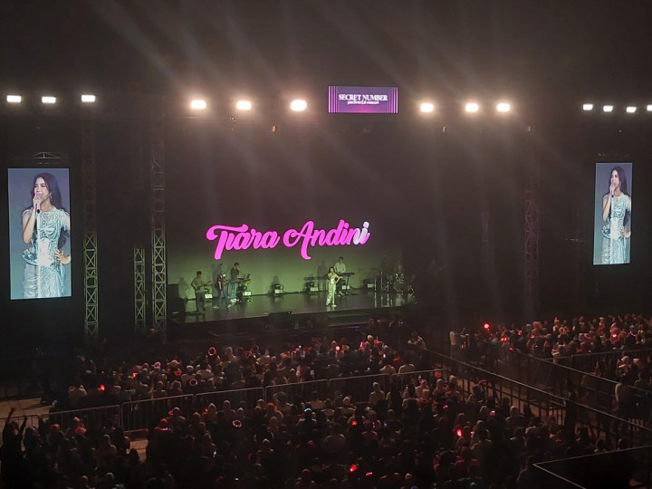 Buka Konser Secret Number di Jakarta, Tiara Andini Kejutkan Penonton