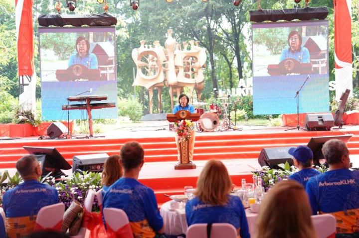 KLHK Kenalkan Diplomasi Lingkungan ke Para Dubes Lewat Bersepeda