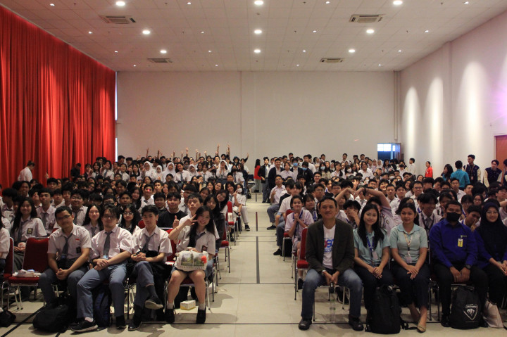 Medcom.id Gelar Roadshow Beasiswa OSC di UPJ