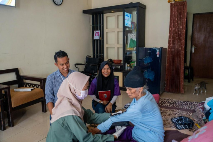 Punya Tim DOKI, Sendi-Melli Jemput Bola Tingkatkan Kesehatan Warga