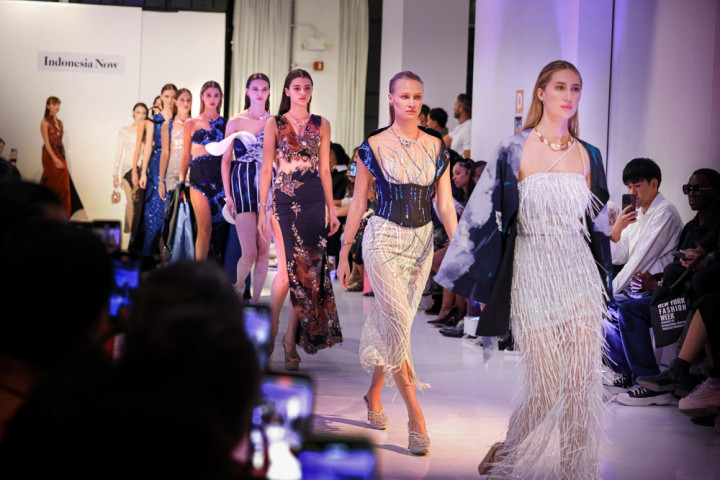 Semar Nusantara Curi Perhatian di New York Fashion Week