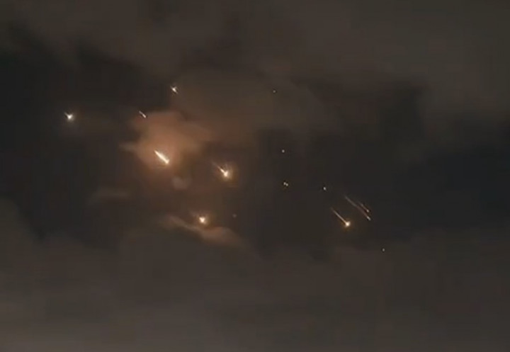 Iran Tembakan 150 Misil Balistik ke Israel, Berjanji akan Lakukan Serangan Lanjutan