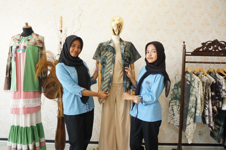 D’Jelipat, Kain Bikinan Siswa SMKN 3 Magelang yang Dilirik Pecinta Fesyen Dunia