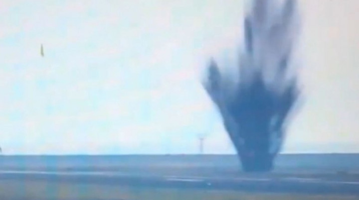 Kawah Besar di landasan Terbentuk Usai Ledakan Bom Perang Dunia II di Jepang