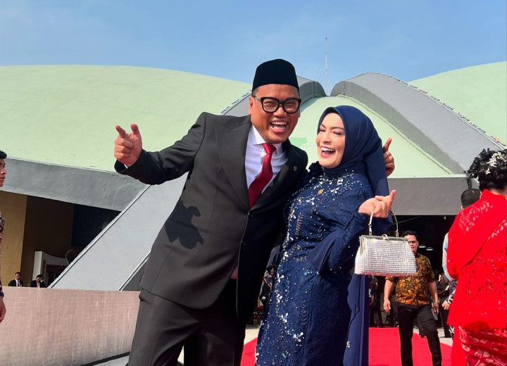 Jadi Anggota DPR, Uya Kuya Akan Tetap Pertahankan Gaya Nyentriknya