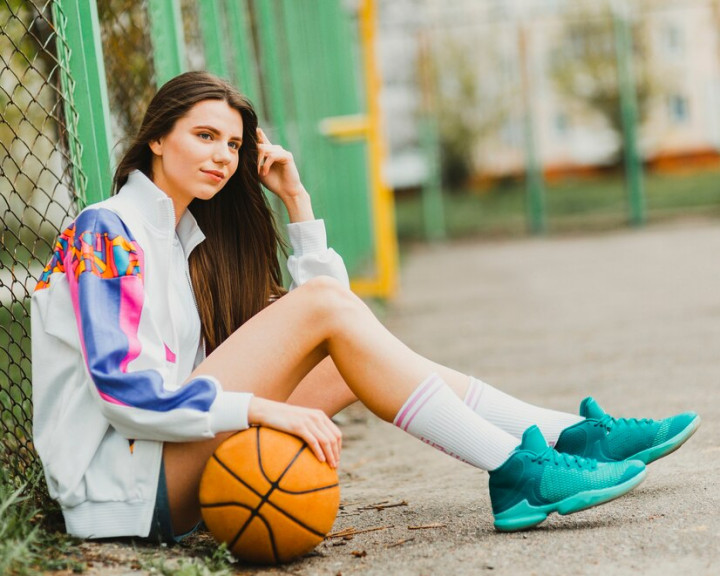Simak Yuk! Ini 6 Tips Memilih Sepatu Basket untuk Perempuan