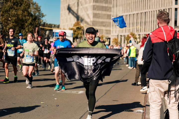 Kahf Mengedukasi Pelari Indonesia Hingga ke Ajang Maraton Kelas Dunia