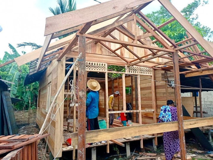 Fenomena Rumah Tak Layak Huni dan Komitmen Program Bedah Rumah Seribu Unit