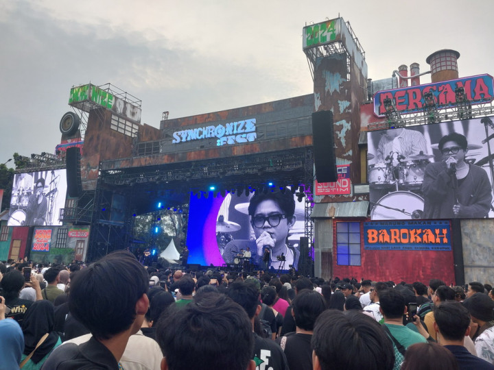 Juicy Luicy Kumpulkan Korban Patah Hati di Synchronize Festival 2024