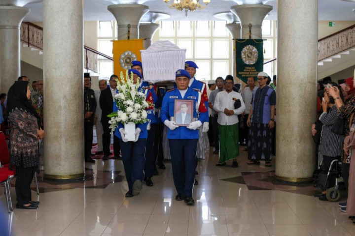 Guru Besar UGM Sja’bani Mardjopranoto Tutup Usia