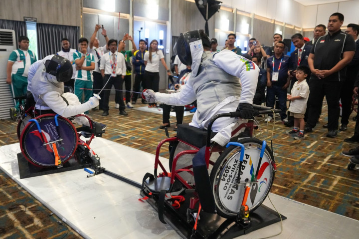 Menpora Tinjau Venue Cabor Anggar Kursi Roda dan Blind Judo Peparnas XVII Solo 2024