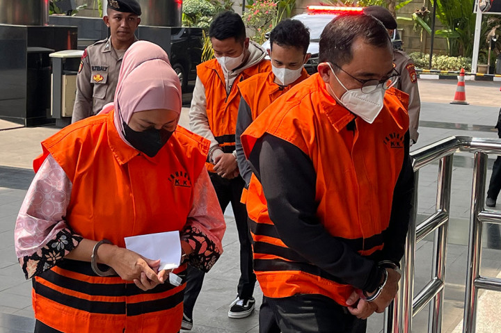 Potret 6 Orang Terjaring OTT Kalsel Dibawa ke Markas KPK Lagi