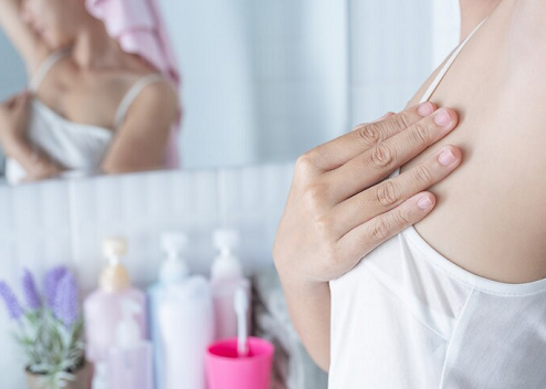 Meski Alami Hilangkan Bau Ketiak, Ini Efek Samping Penggunaan Deodoran Tawas