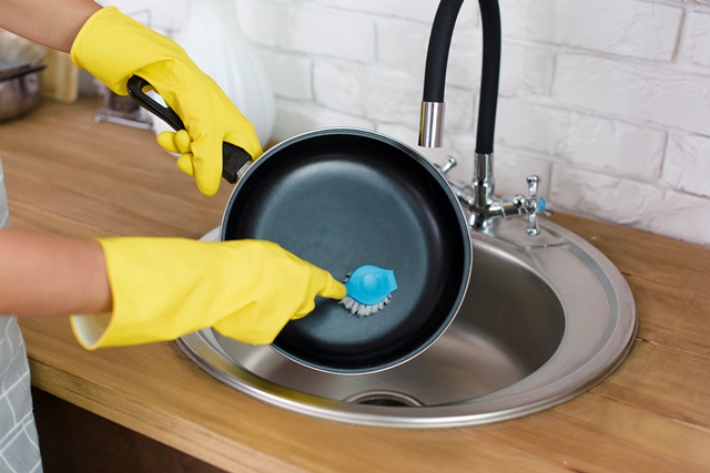 Tips Mencuci dan Merawat Wajan Granit