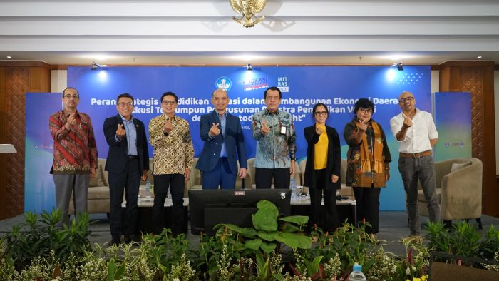 Sekretaris Direktorat Jenderal Pendidikan Vokasi Kemendikbudristek Saryadi (tengah). Foto: Mitras Dudi