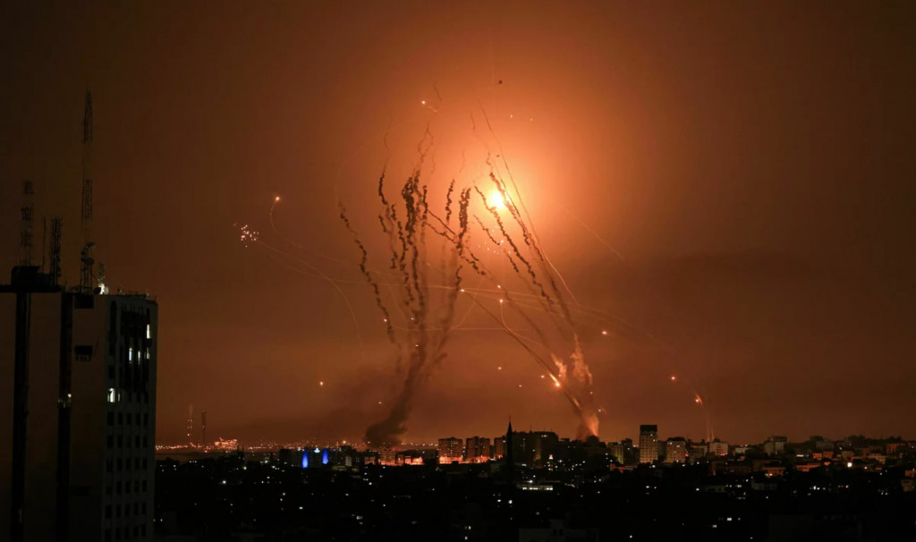 Iron Dome Cegat Roket Hamas, 8 Oktober. (Mahmud Hams / AFP)