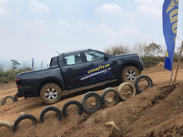 Goodyear Wrangler Duratrac RT, ban Offroad dengan teknologi.