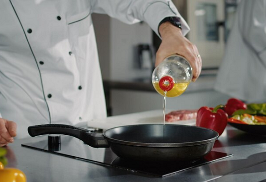 Ketahui Ciri Minyak Goreng yang Aman Digunakan Berulang, Bukan Cuma dari Warna