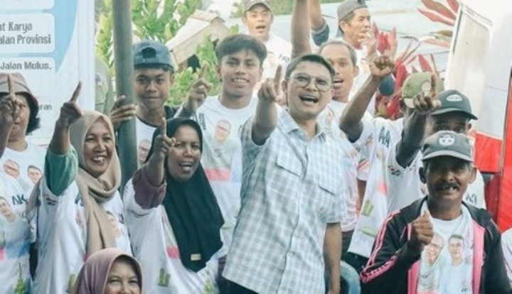 Misi Ahmad Ali-AKA Gratiskan Perlengkapan Sekolah dan Beasiswa Kuliah Bagi Mahasiswa dan Guru