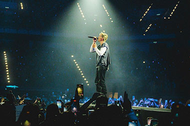 LANY Sukses Konser 2 Hari di Jakarta, Sempat Mampir ke Panti Asuhan