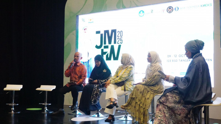 Keren! Produk Inovasi Vokasi Mejeng di TEI 2024 dan JMFW 2025