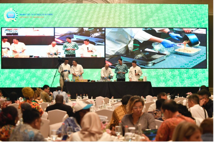 Kemenlu RI Perluas Kolaborasi Internasional Komoditas Kelapa Sawit