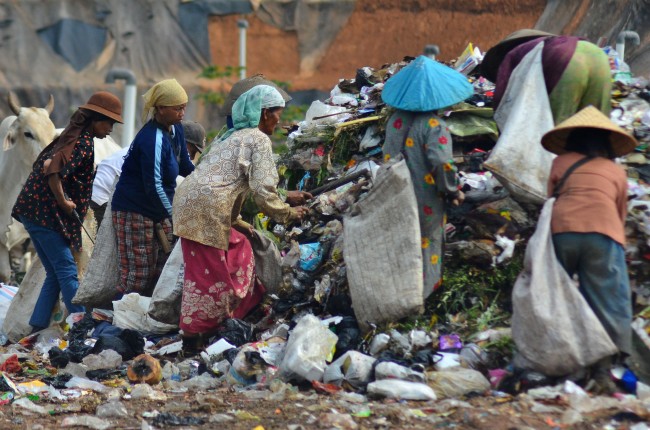 10 Tahun Jokowi Dinilai Sukses Turunkan Angka Kemiskinan Ekstrem