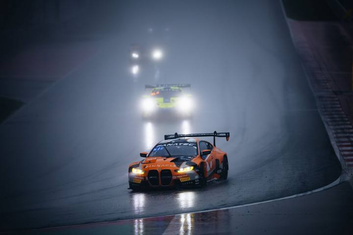 Sean Gelael dan Calan Williams Jaga Kans Juara Team WRT