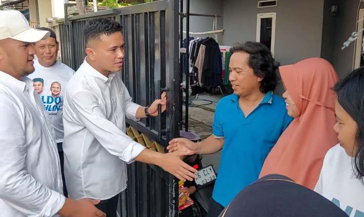 Blusukan ke Cipondoh, Faldo-Fadhlin Terima Keluhan Minimnya Lapangan Kerja dan Layanan Kesehatan