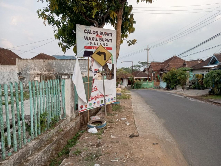 APK Dirusak, Paslon Pilbup Malang Sanusi-Lathifah Bakal Lapor Bawaslu