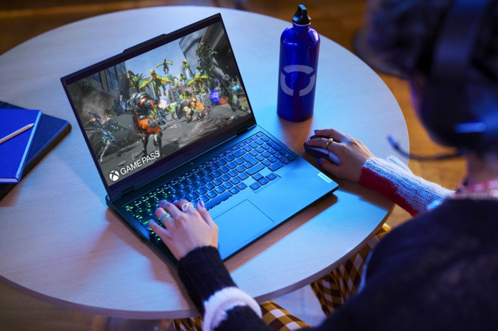 2 Fondasi Lini Lenovo Legion Pro Series 2024