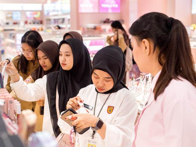 Ratusan make up dan skincare akan hadir dalam Sociolla Beauty Wonderland (SBW) 2024. (Foto: Dok. Istimewa)