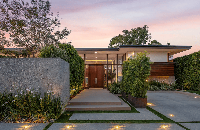 Banting Harga, Charlie Puth Jual Rumahnya Rp170 Miliar