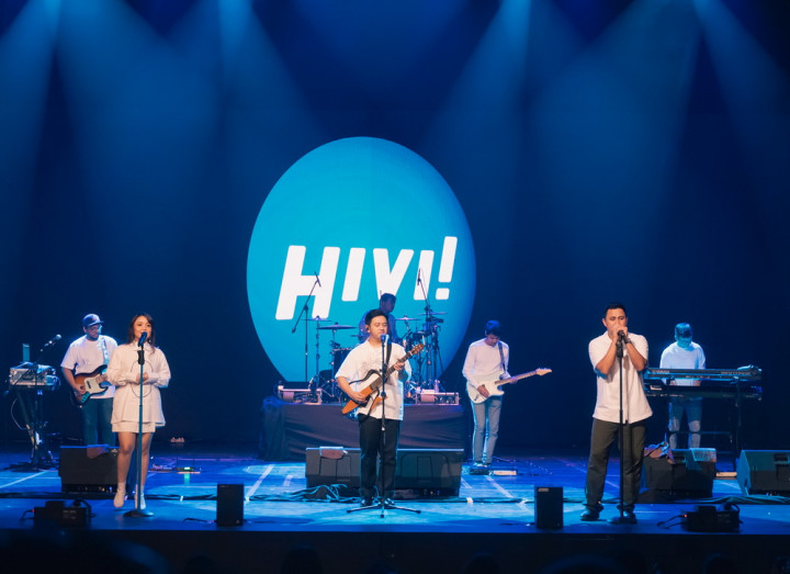 Neida Mundur, HIVI! Cari Vokalis Baru