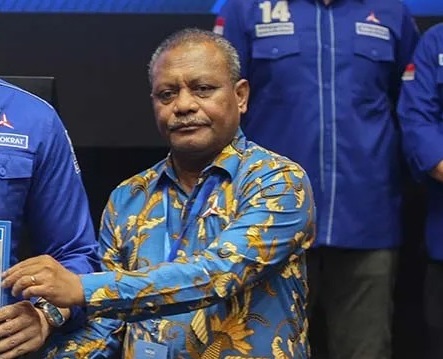 Dampingi Abdul Faris Umlati di Pilgub Papua Barat Daya, Intip Profil Petrus Kasihiw