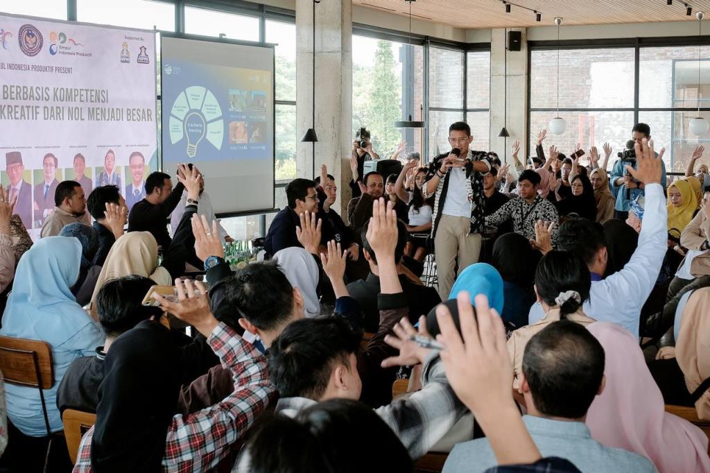 Merangkul beberapa stakeholder, Kemenparekraf melakukan berbagai program untuk mewujudkan SDM pariwisata dan ekonomi kreatif yang unggul dan berdaya saing. Dok. Kemenparekraf