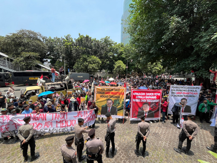KPK Ditagih Janji Pengusutan Skandal <i>Demurrage</i> Impor Beras
