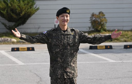 Momen J-Hope BTS Selesaikan Wajib Militer
