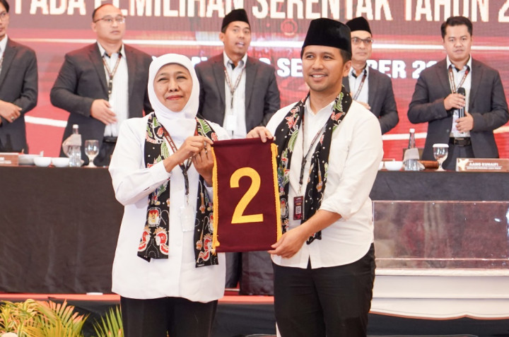 Survei Poltracking: Elektabilitas Khofifah-Emil Terus Melejit Tembus 66,7%