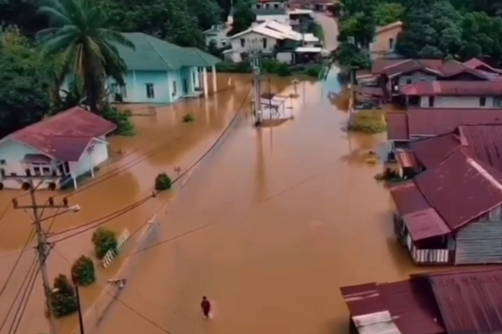 Banjir 1,5 Meter Terjang 7 Kecamatan di Kapuas Hulu Kalbar