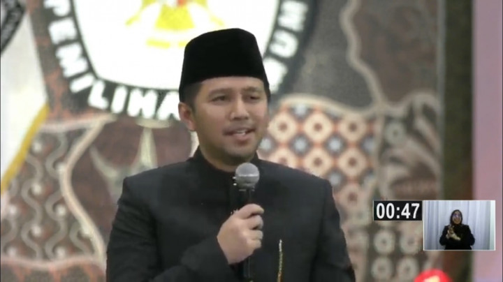 Bantah Baru 65% Warga Jatim Akses Internet, Emil Beberkan Fakta Ini