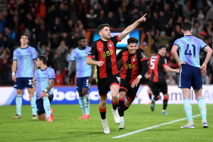 Bournemouth Bekap 10 Pemain Arsenal