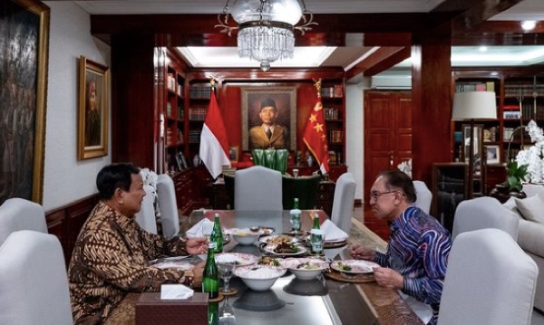 Prabowo-Anwar Sepakat Lakukan Kerja Sama Lebih Dekat untuk Indonesia-Malaysia