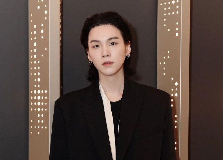 Suga BTS Dikirimi Karangan Bunga Duka, Kenapa?