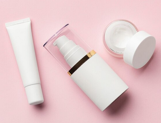 Enggak Perlu Overclaim, Ini 5 Merek Skincare Lokal yang Aman dan Sudah BPOM