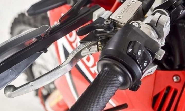 Kenali Sistem Kopling Manual Motor dan Fungsinya