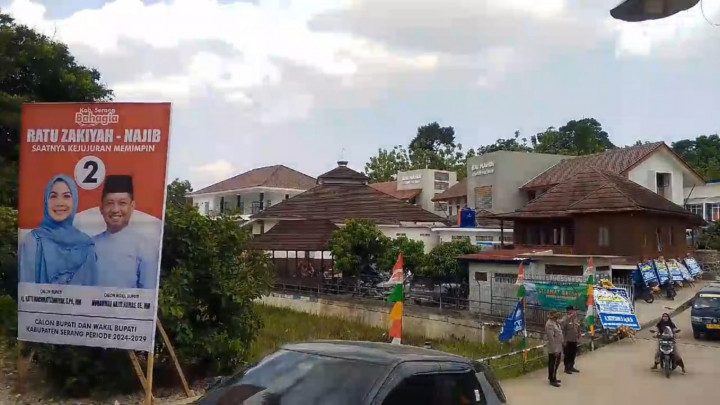 Sempat Dikritik Mahfud MD, Acara Menteri Yandri Diwarnai APK