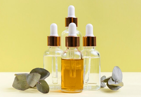 Retinol tersedia dalam berbagai bentuk, mulai dari krim, gel, losion, salep, hingga serum.  (Foto: Ilustrasi. Dok. Freepik.com)