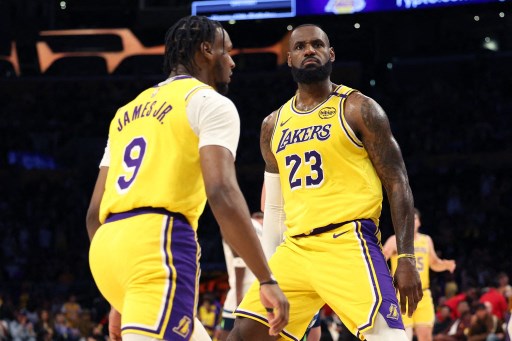 Momen LeBron-Bronny James Tampil Bareng di Laga Pembuka Lakers